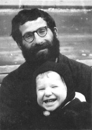  Вячеслав Лейкин с сыном. 1963 год 